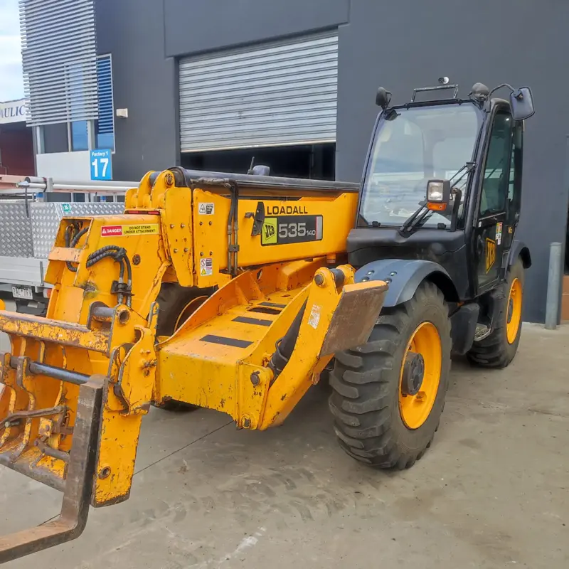 JCB 535-140 Loadall on arrival for major inspection at Franklin Equipment
